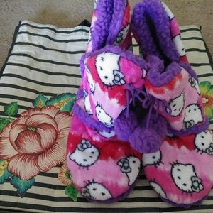 Previously Loved Hello Kitty Slippers SzLARGE
